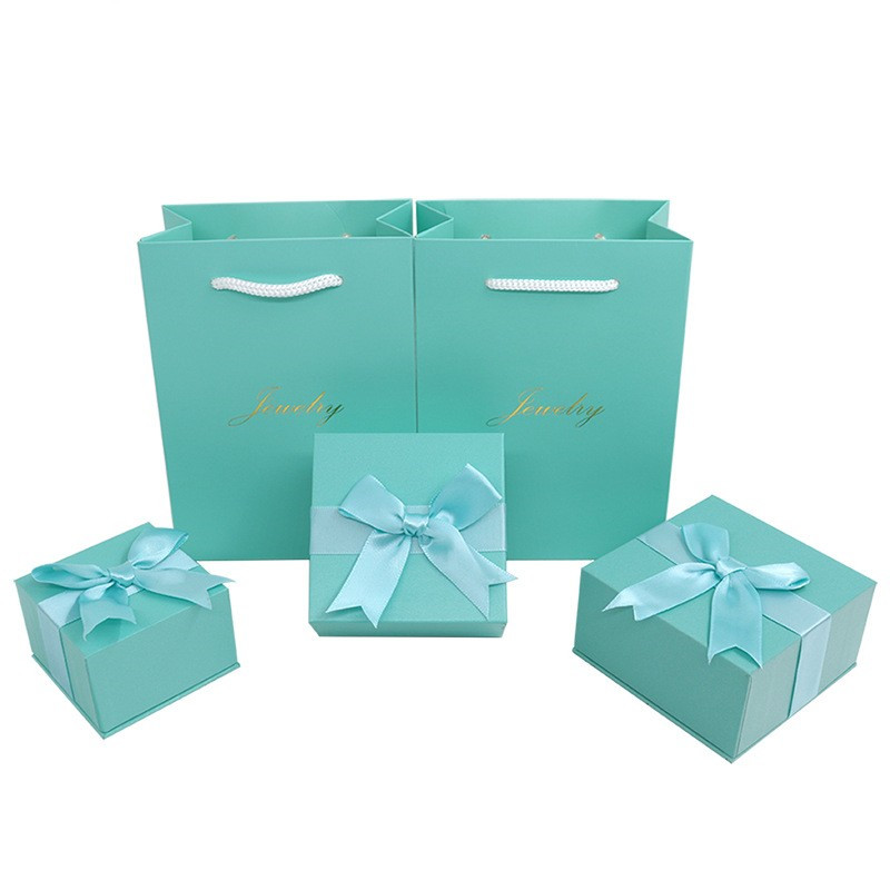 Manufacturer Simple Style Custimized Logo Paperboard Bow Tie Jewelry Packaging Gift Box With Handle Bag (7)